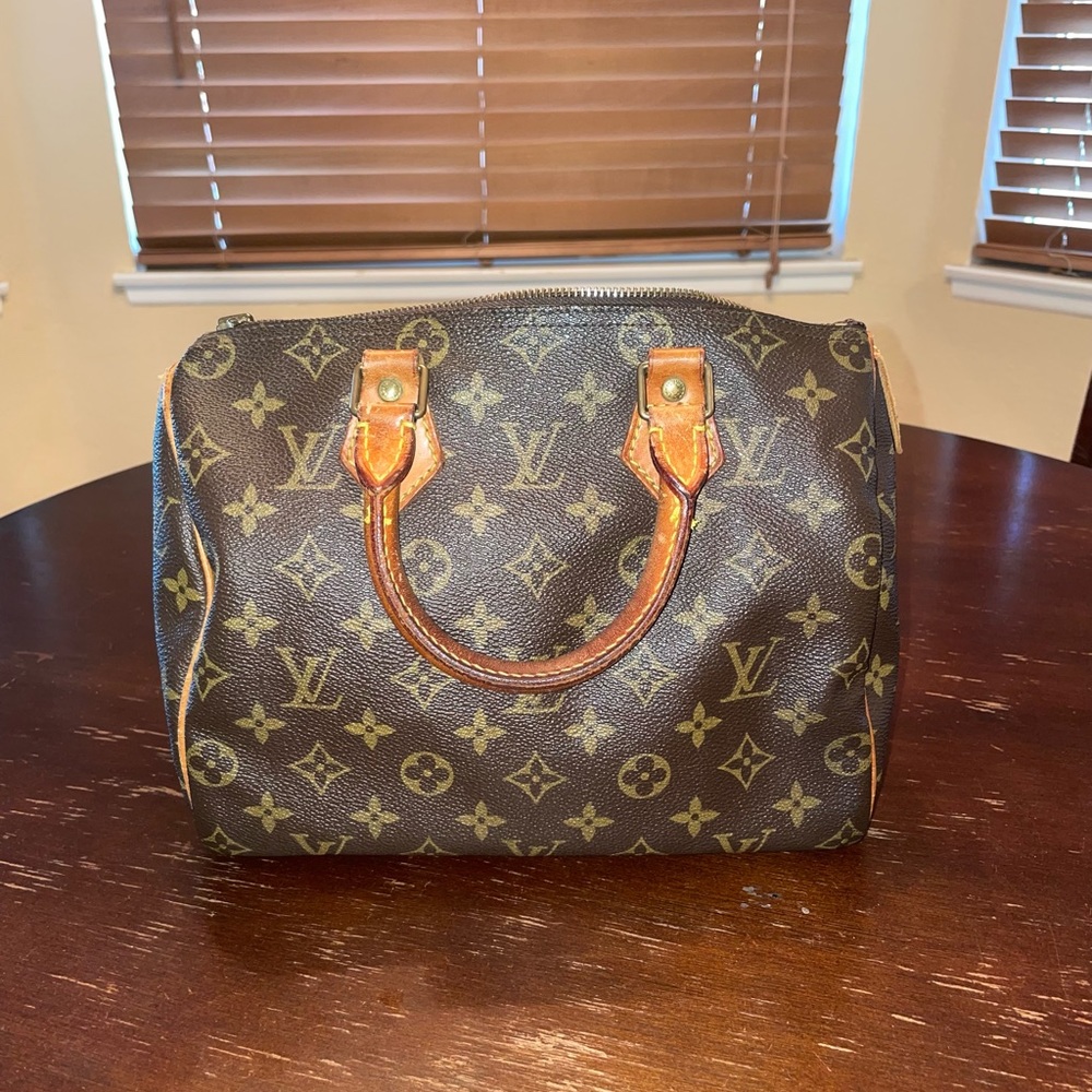 Vintage Louis Vuitton Speedy 25